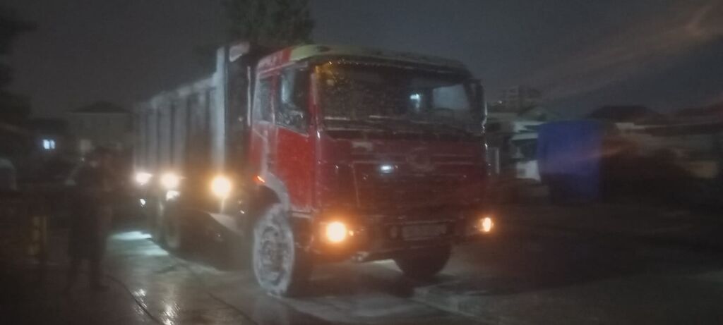 Çən tipli yükdaşıma/dökmə materiallar üçün tipper (dump) maşını — Yük maşınları, Bakı (6)