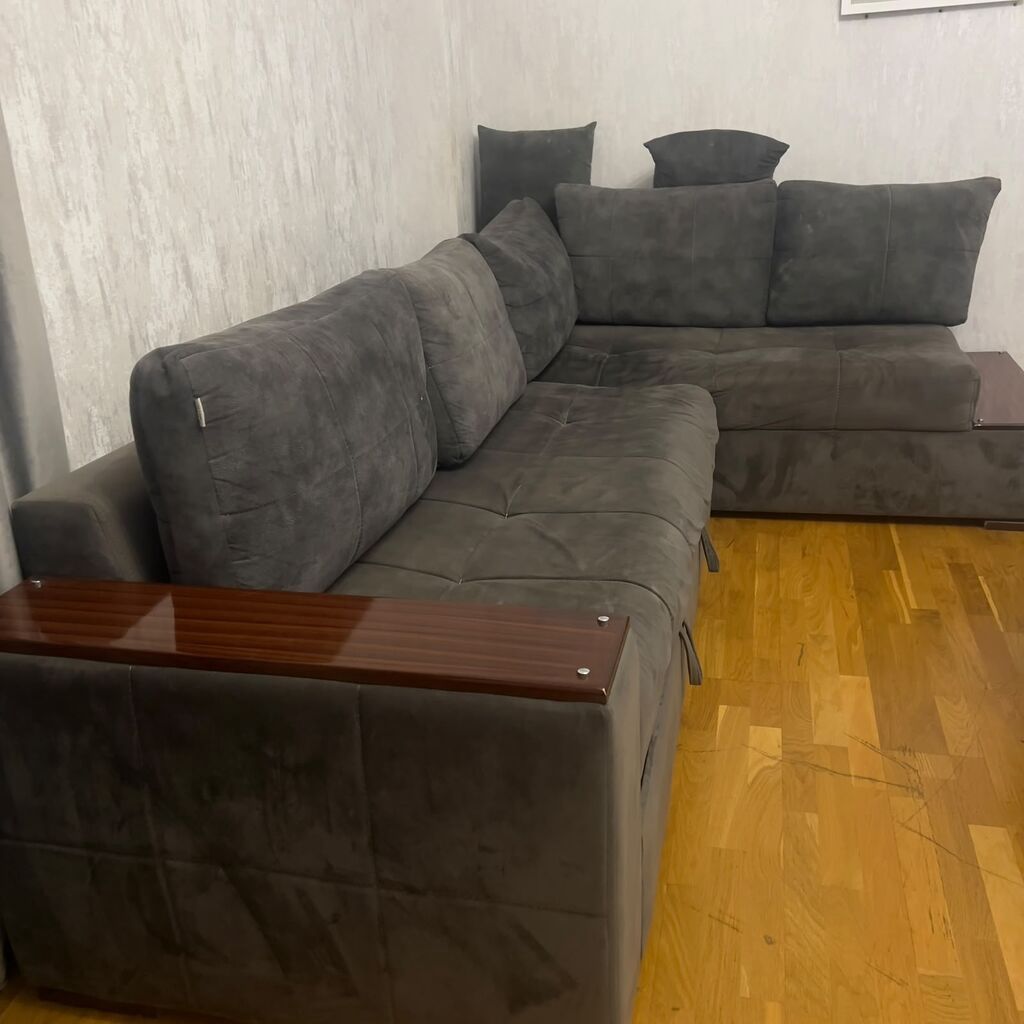 ((2831))*Asya* Qiymet.500 azn. Uqlavoy divanı Rahat və geniş boz