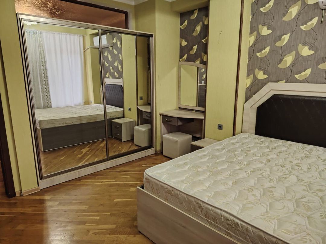Satılır 2 otaqlı yeni tikili 75 m² — Mənzil, Bakı
