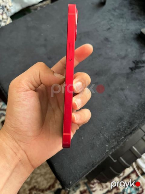 IPhone 13, Qırmızı