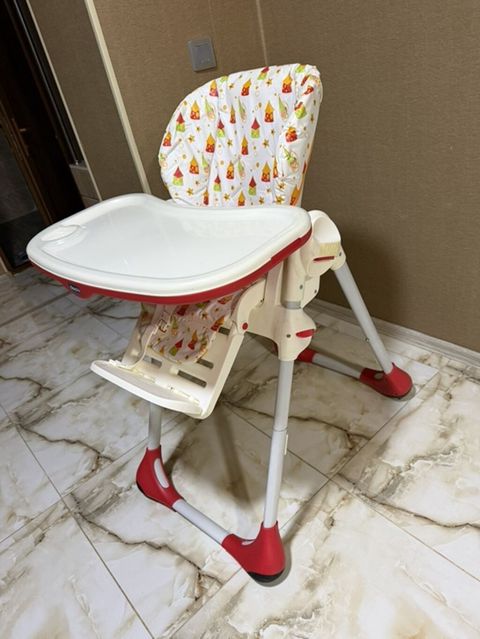 Uşaq üçün yemək stulu Chicco Praktik və rahat quruluşa malikdir