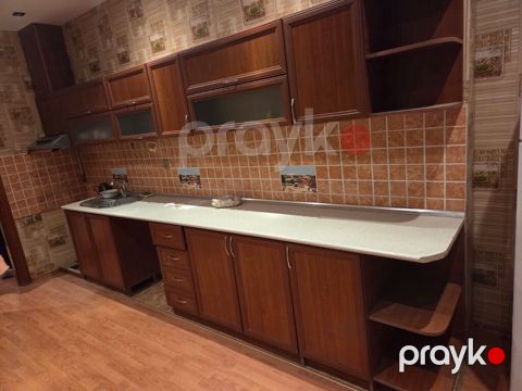 Mətbəx mebeli satılır 290₼. Ölçü 3.60.4.20. üzərində moyka və