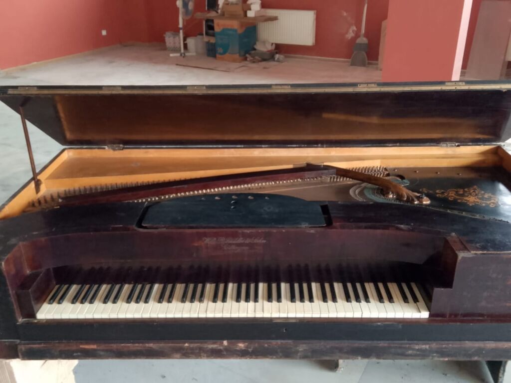 Məhsul: Tarixi salon pianinosu – Wilh. Ritmüller & Sohn, Göttingen — Mallar, Xırdalan