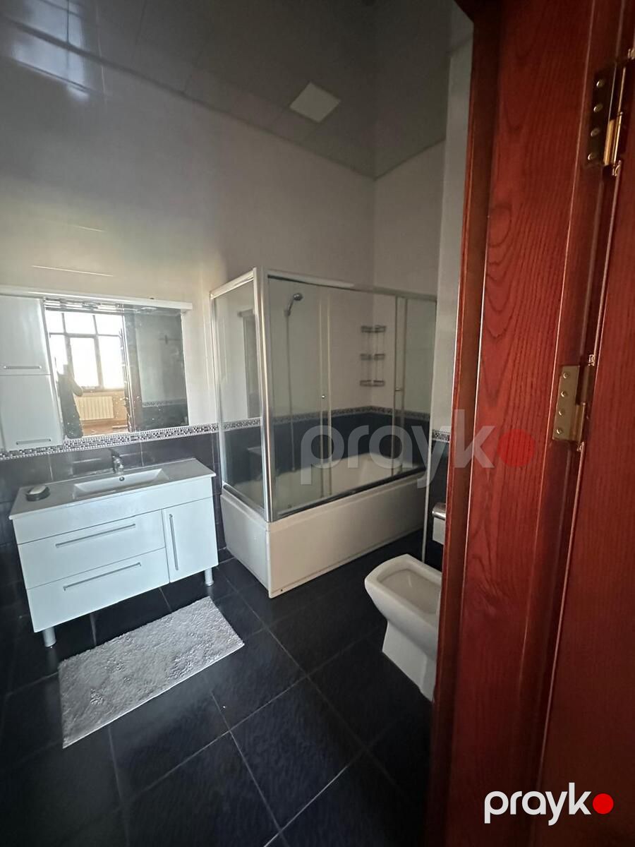 Satılır 4 otaqlı yeni tikili 200 m² — Mənzil, Bakı (11)