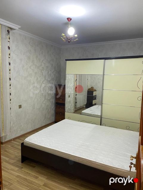 İcarəyə verilir 1 otaqlı köhnə tikili 89 m²