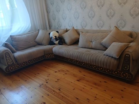 Künc divan satılır. Açılır, bazalı