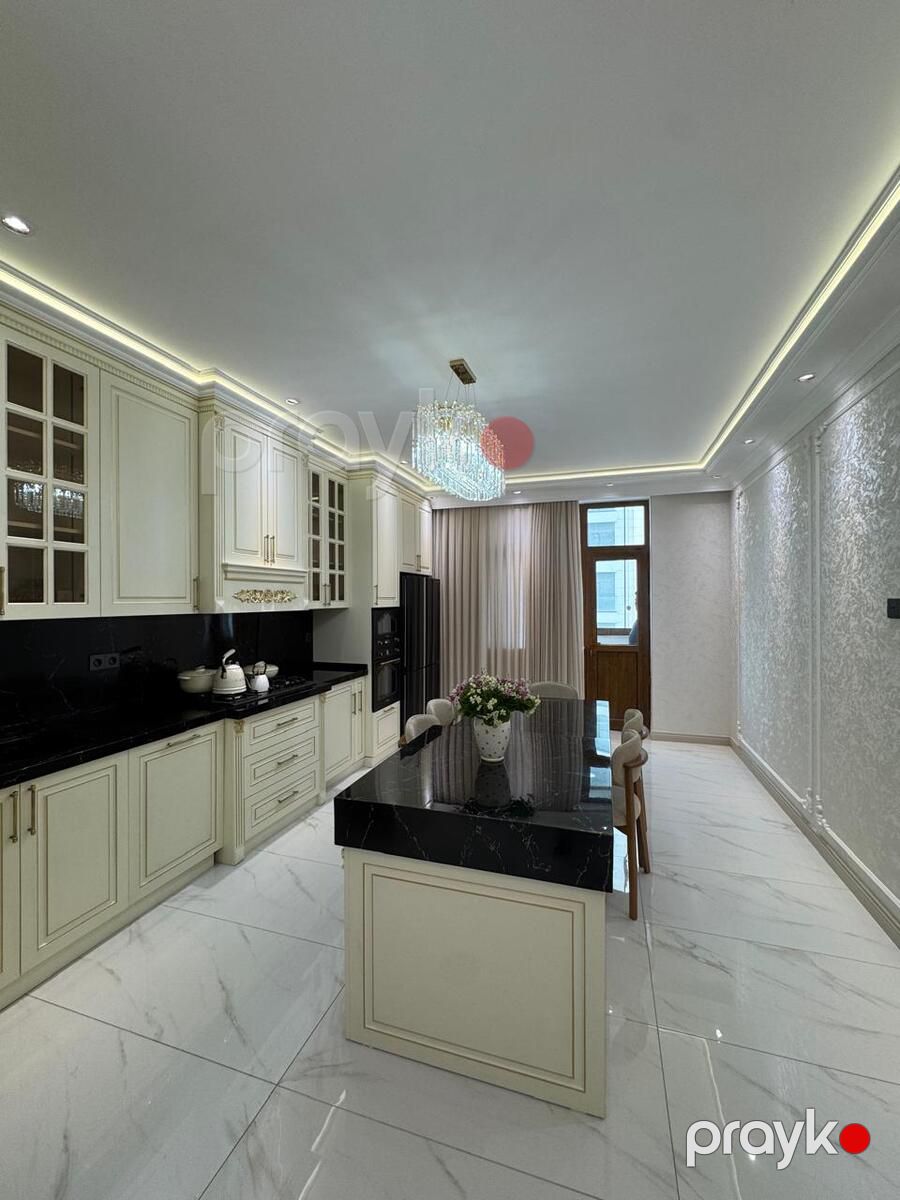 Satılır 4 otaqlı yeni tikili 240 m² — Mənzil, Bakı (11)