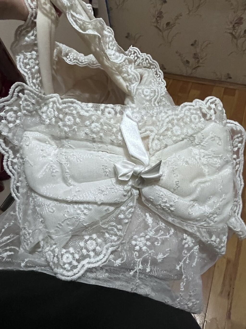 Oğlan və qız üçün, İşlənmiş, Dördbucaq, Beşik, Matras ilə, Yellənmə mexanizmsiz — Mebel, Bakı (4)