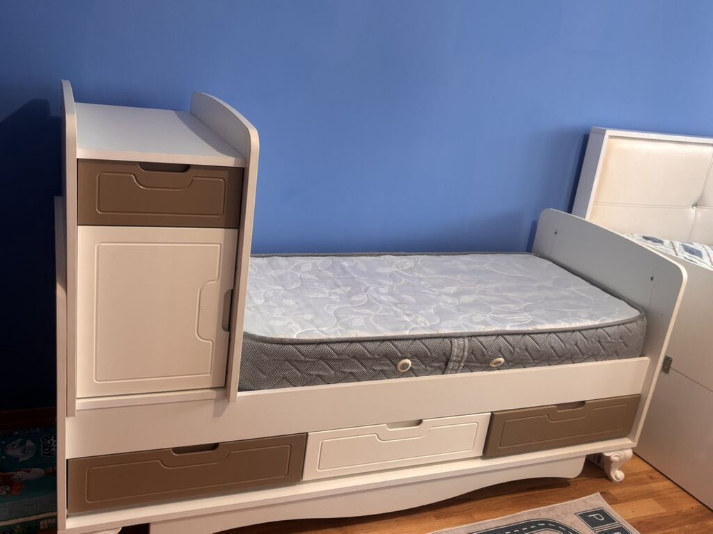 Oğlan və qız üçün, İşlənmiş, Çarpayı, Matras ilə — Mebel, Sumqayıt (3)