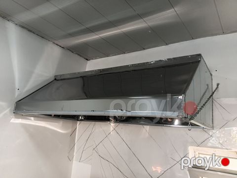 Paslanmayan metaldan (paslanmaz/galvaniz) hazırlanmış peşəkar mətbəx