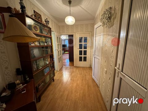 İcarəyə verilir 2 otaqlı köhnə tikili 70 m²