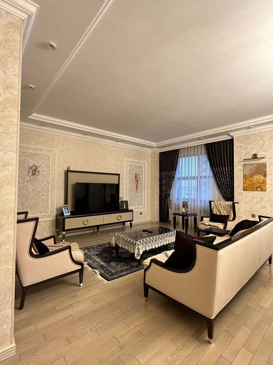 Satılır 3 otaqlı yeni tikili 195 m² — Mənzil, Bakı (7)
