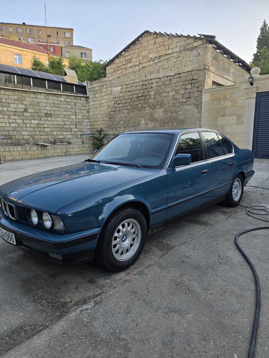 BMW 5 series: 2.5 l | 1988 il Sedan — Avtomobillər, Masazır (3)