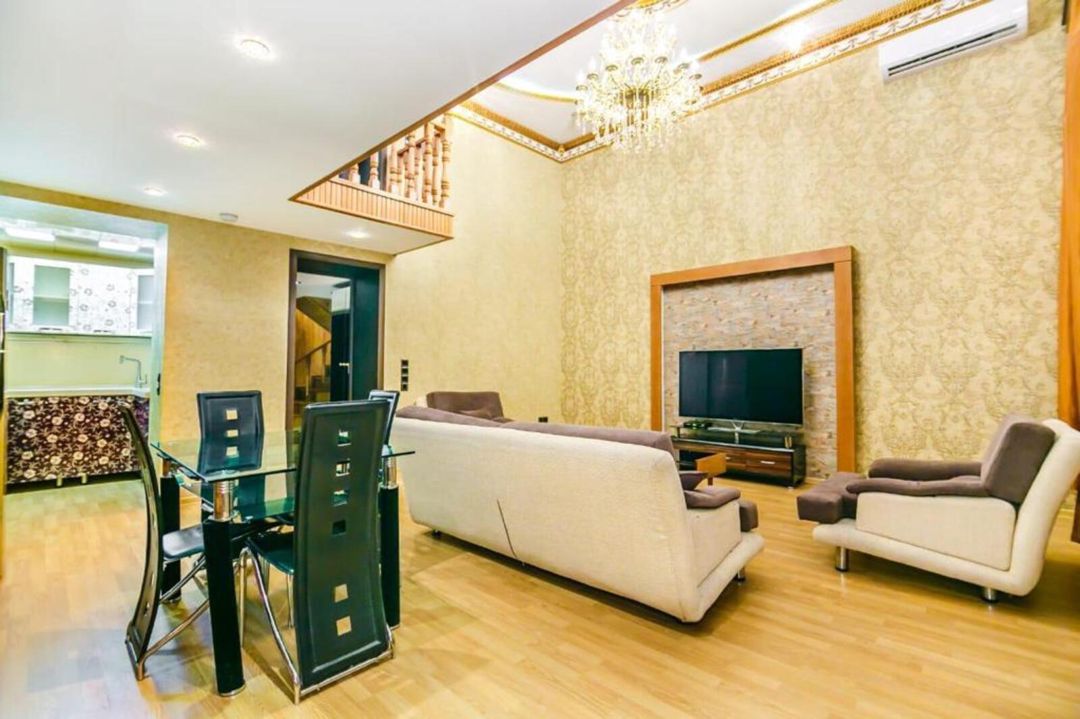 Satılır 3 otaqlı köhnə tikili 100 m² — Mənzil, Bakı (7)