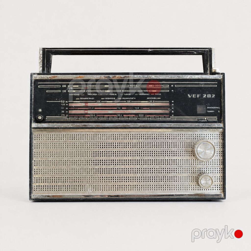 SSRİ dövrünə aid VEF-202 portativ radioqəbuledici satılır. Retro — Radio qəbuledicilər, Bakı