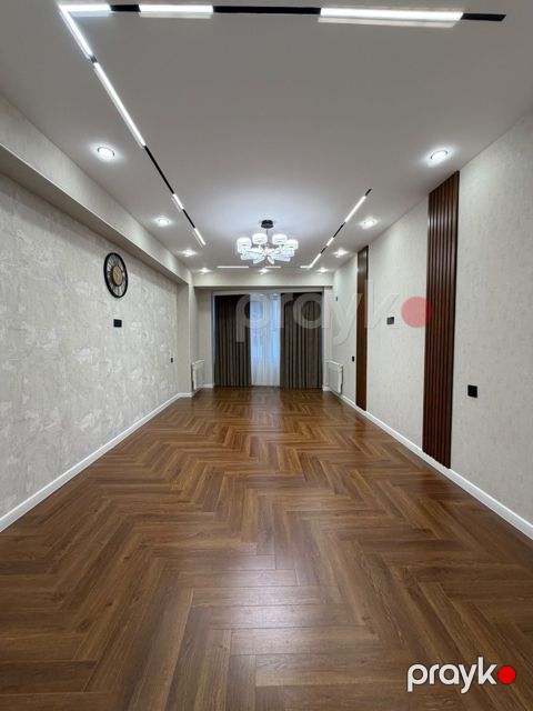 Satılır 3 otaqlı yeni tikili 115 m²