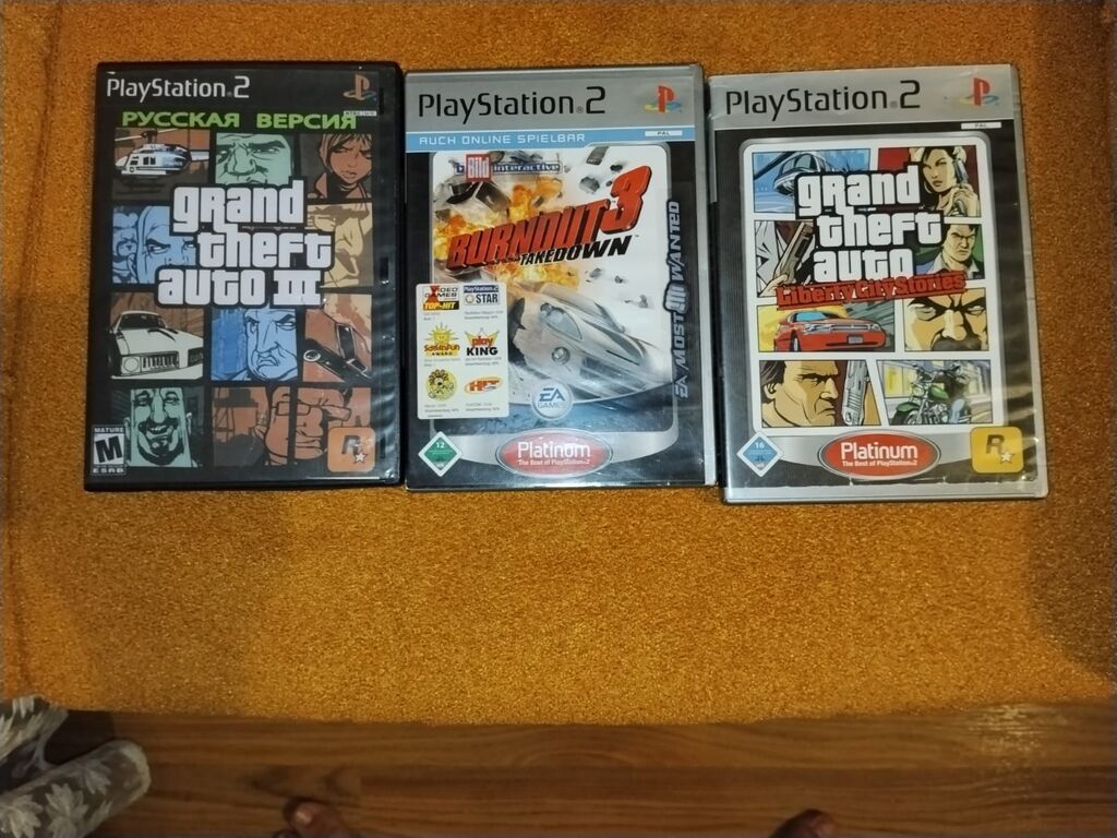 Ps 2 satilir 2 pult 1 i teze kimi az islenmis obiri 3 duymesi islemir — Elektronika, Masazır (2)