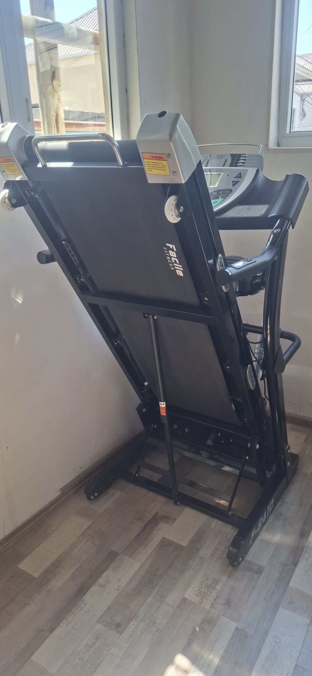 Facile Fitness F-6410 qaçış trenajoru - Elektrikli qaçış yolu, geniş — İdman və istirahət, Bakı (9)