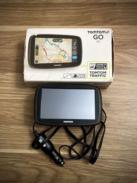 Cps naviqator tomtom firmasi yaxshi veziyetdedir 35 Azn — GPS naviqatorlar