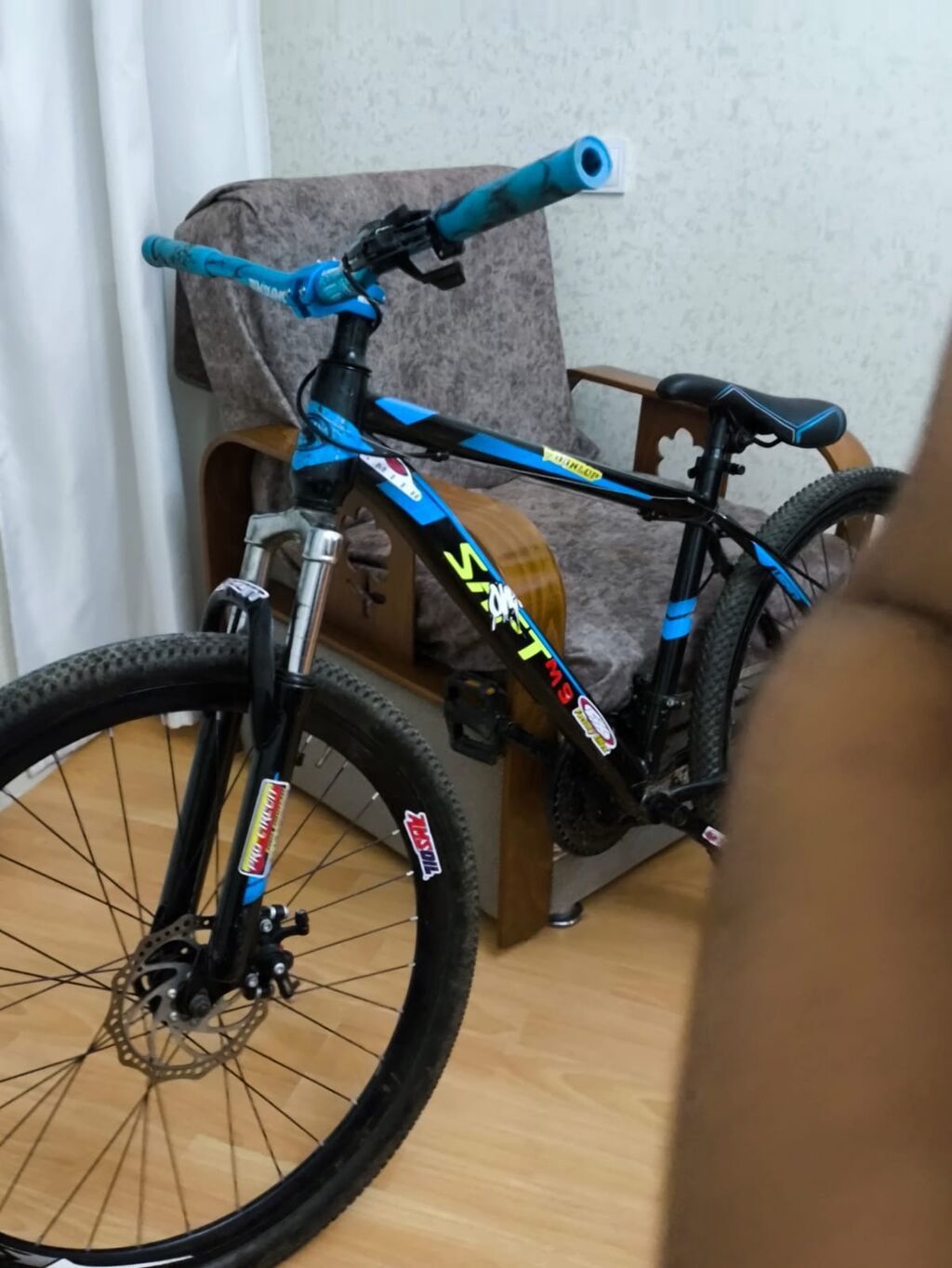 MTB tipli velosiped - Çərçivə: yüngül alaşımlı, qara-mavi rəng sxemi — Dağ velosipedləri, Bakı (5)
