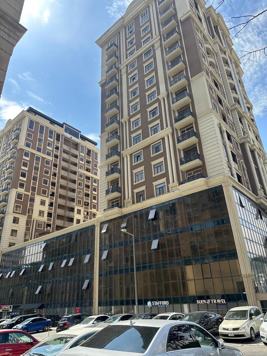 Satılır 4 otaqlı yeni tikili 135 m² — Mənzil, Bakı