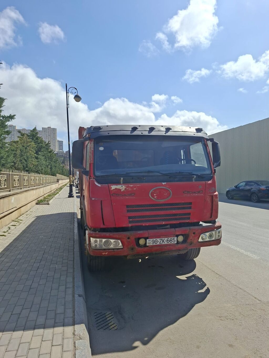 Çən tipli yükdaşıma/dökmə materiallar üçün tipper (dump) maşını — Yük maşınları, Bakı
