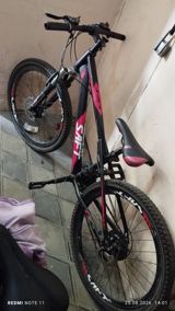 MTB velosiped – SHIFT (qara/çəhrayı dizayn) Xüsusiyyətlər: - Gediş — Mallar