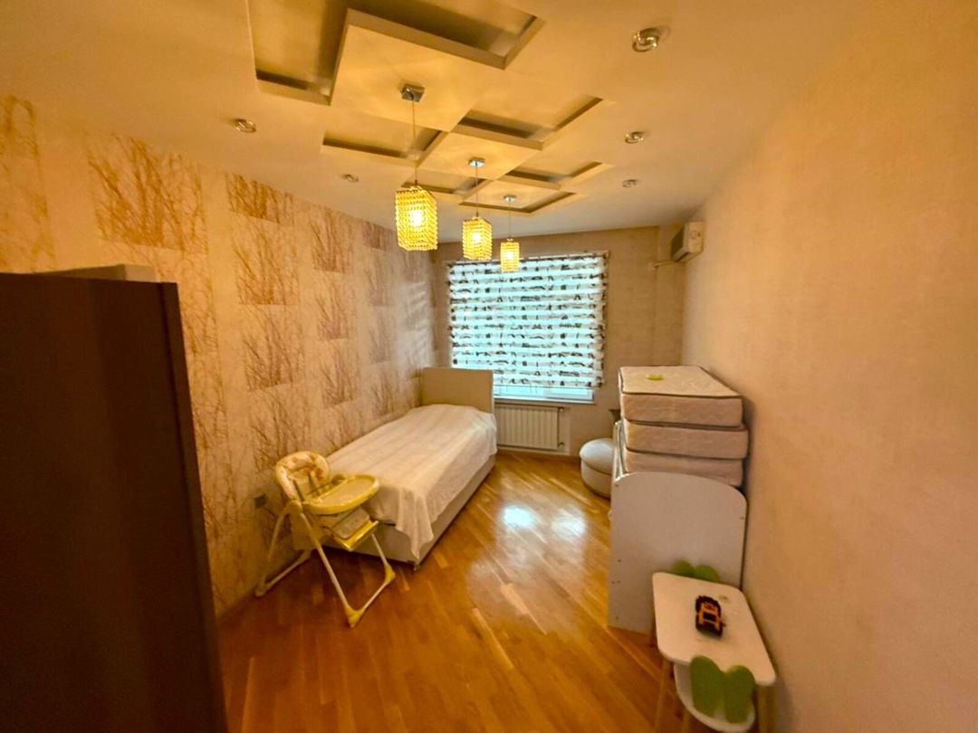 Satılır 4 otaqlı yeni tikili 242 m² — Mənzil, Bakı (9)