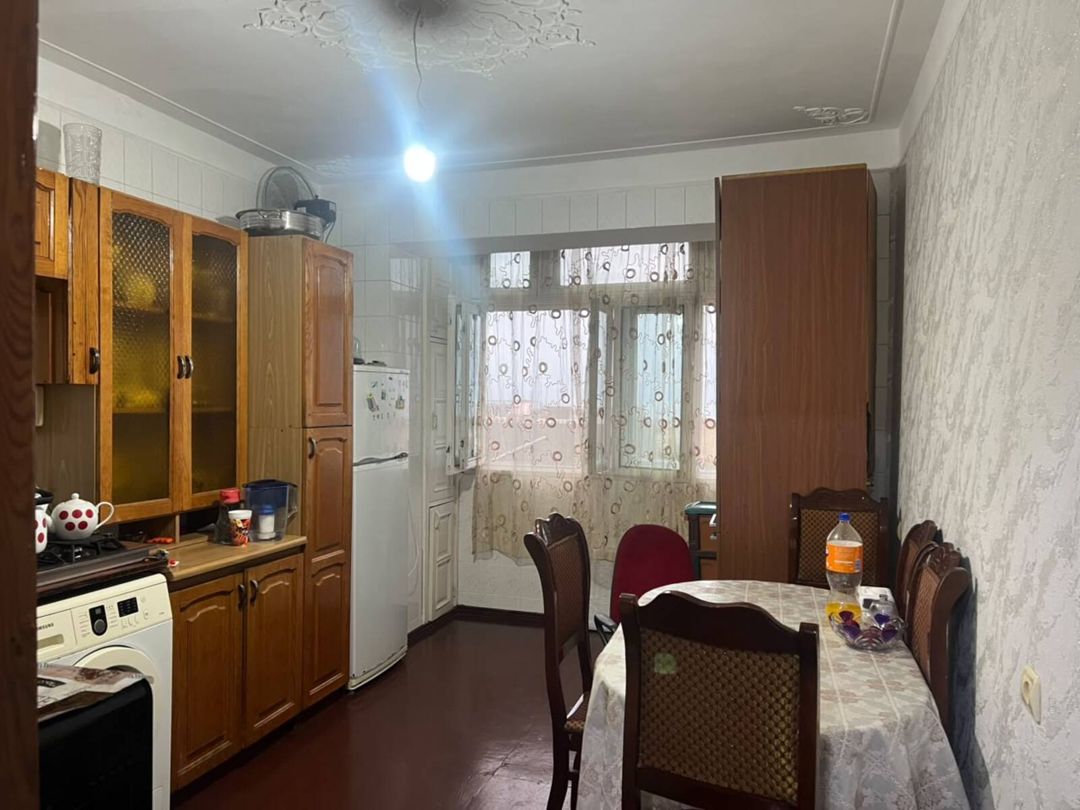 Satılır 2 otaqlı köhnə tikili 62 m² — Mənzil, Bakı