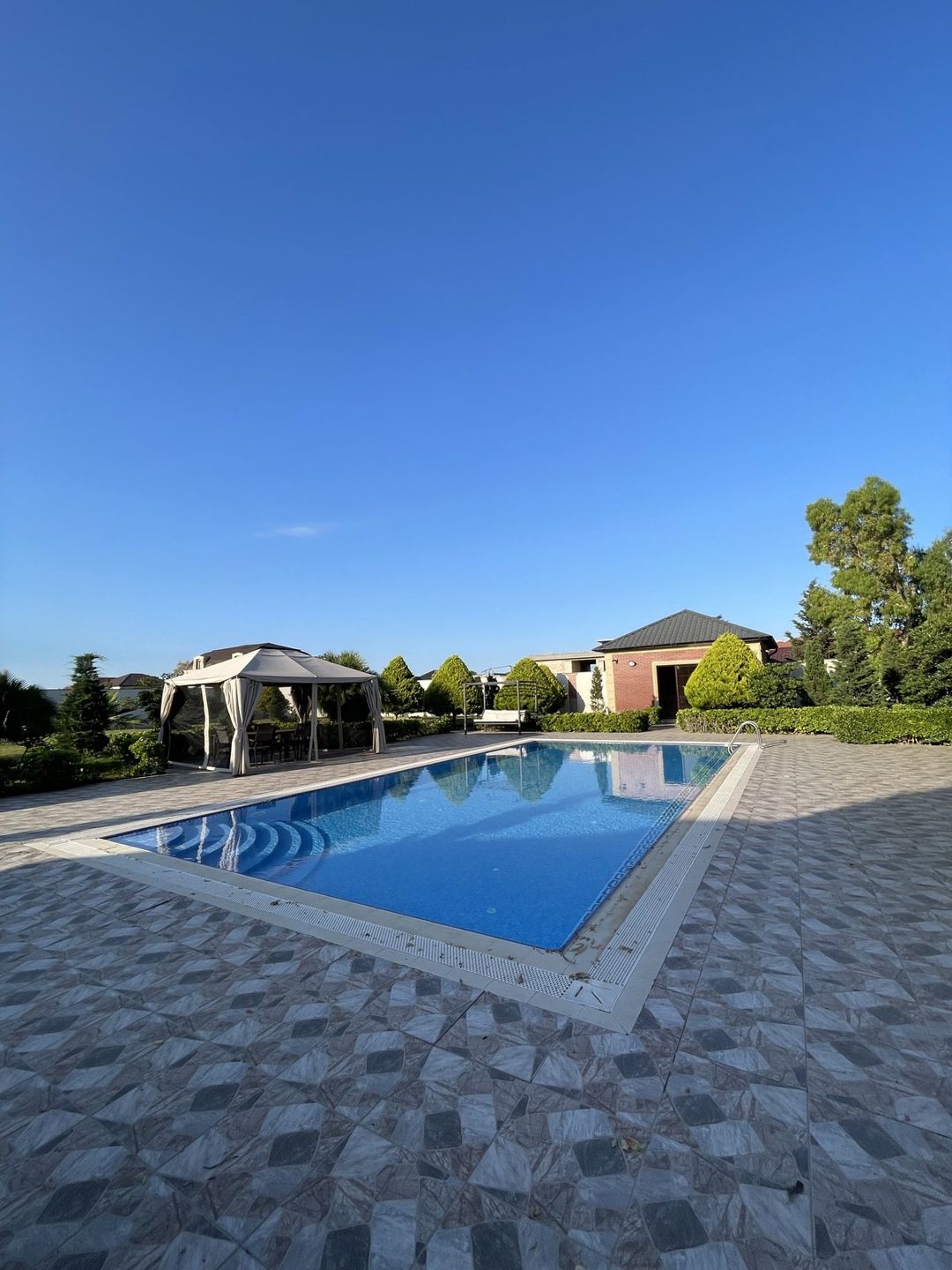 İcarəyə verilir 8 otaqlı həyət evi/bağ evi 800 m² — Ev, villa, Bakı (11)