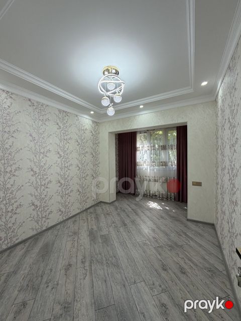 Satılır 3 otaqlı köhnə tikili 60 m²