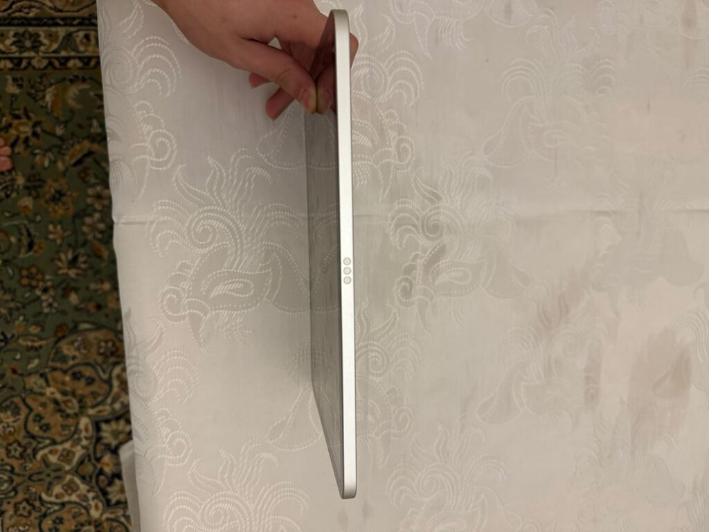 İşlənmiş Apple iPad 11", 128 GB, gümüş, USB-C — Planshetlər, Bakı (3)