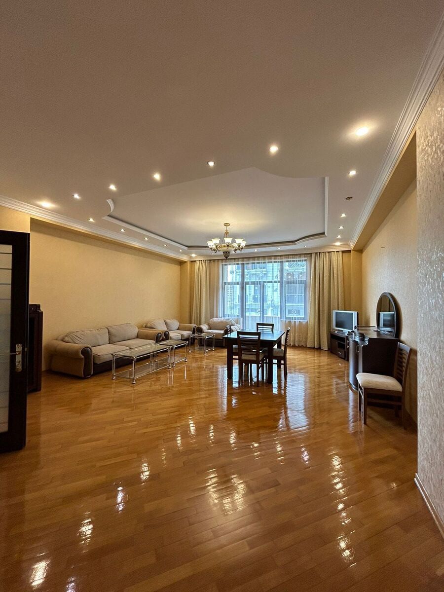 İcarəyə verilir 4 otaqlı yeni tikili 200 m² — Mənzil, Bakı (3)