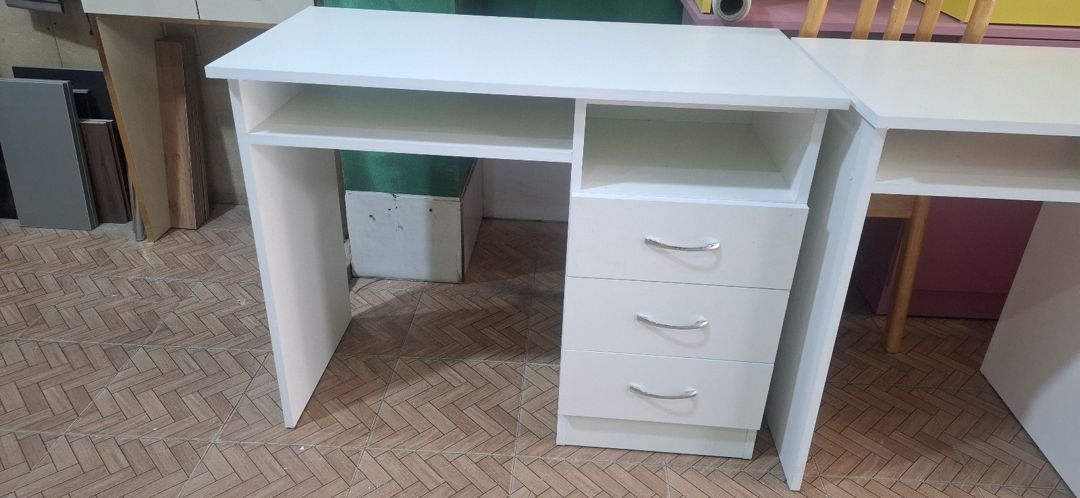 Dırnaq masası — Biznes və avadanlıq, Bakı (3)