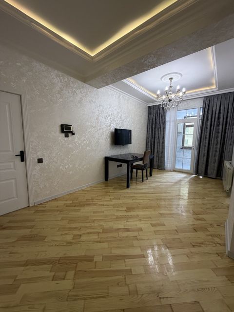 Satılır 2 otaqlı yeni tikili 68 m²