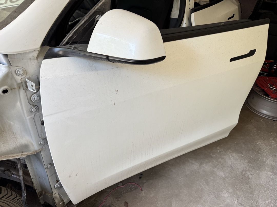 Tesla ehtiyat hissələri — Ehtiyat hissələri və aksesuarlar, Bakı