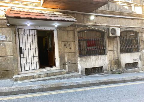 Satılır obyekt 70 m²