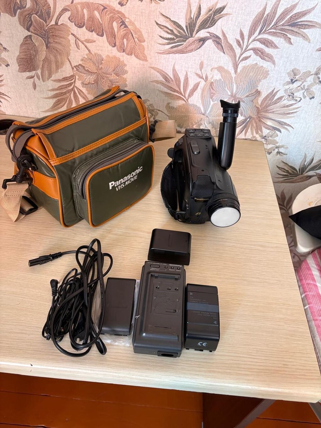 Panasonic VHS Movie videokamera dəsti - Model: Panasonic VHS Movie — Elektronika, Bakı (3)
