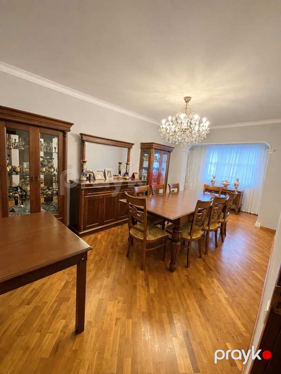 Satılır 4 otaqlı köhnə tikili 115 m² — Mənzil, Bakı