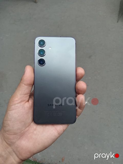 Samsung Galaxy S23, bənövşəyi rəng, simsiz şarj
