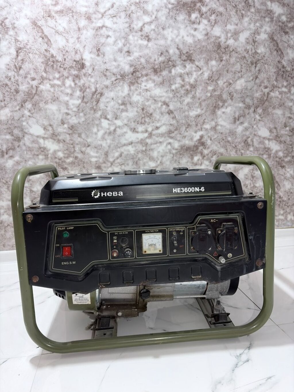 Neva HE3600N-6 benzinli generator - Tip: Daşına bilən, çərçivəli