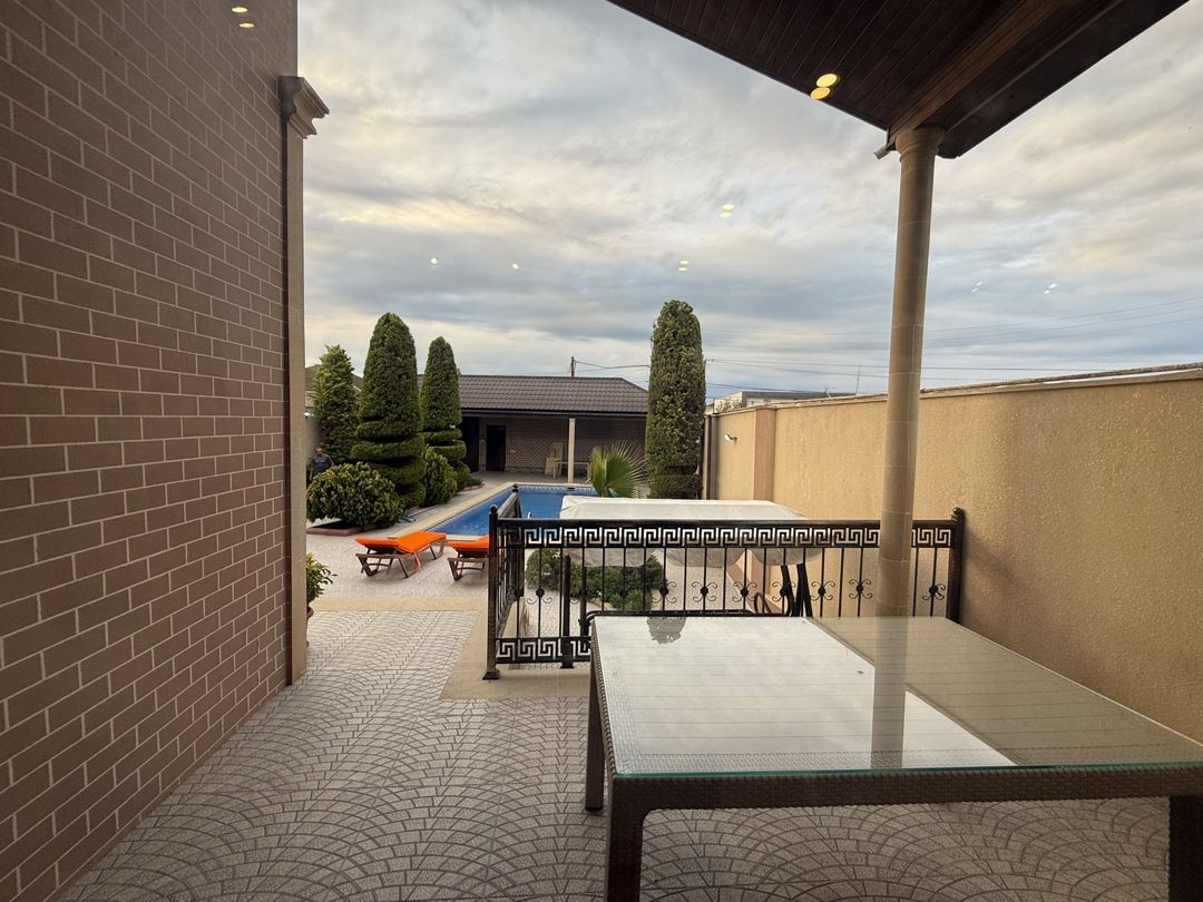 Satılır 4 otaqlı həyət evi/bağ evi 200 m² — Ev, villa, Bakı (12)