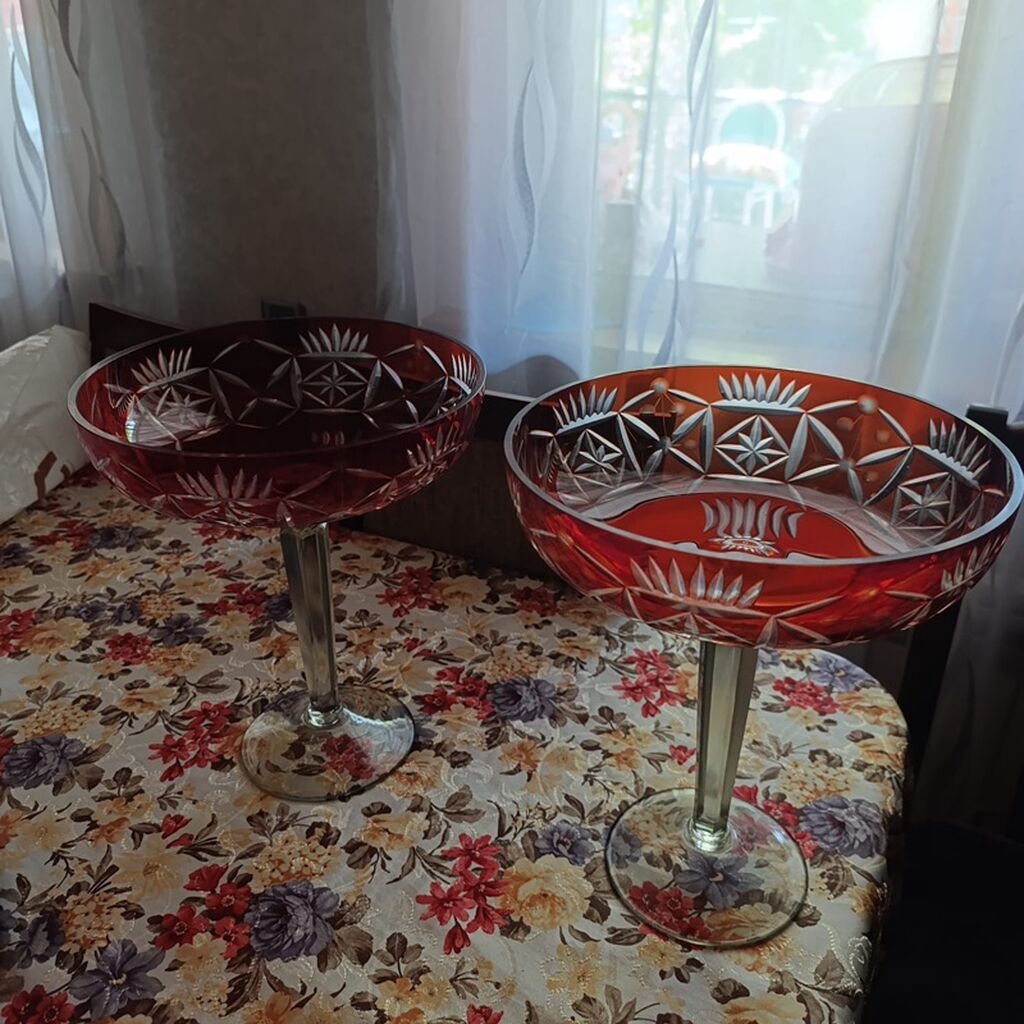 Qırmızı kəsim naxışlı şüşə kupe qablar (2 ədəd) - Material: qalın — Fərdi qablar, Digah