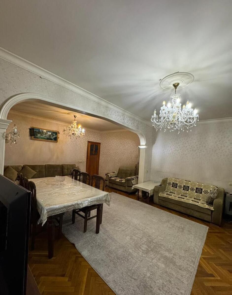 Satılır 5 otaqlı köhnə tikili 120 m² — Mənzil, Bakı (2)