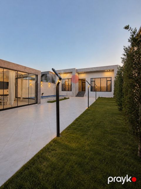 Satılır 5 otaqlı həyət evi/bağ evi 220 m²