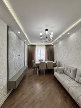 Satılır 3 otaqlı köhnə tikili 100 m² — Zəfər M — Apartment