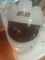 BYB tam üzlü motosiklet dəbilqəsi Təcili satılır.Ackisife var üsdündə — Motorcycle gear