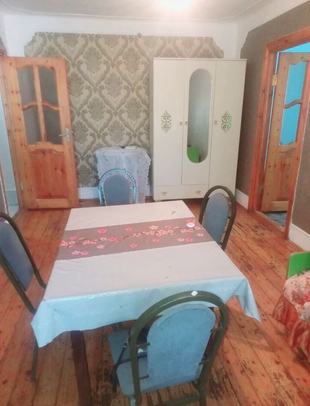 Köhnə yevlax avtovağzalında, gdu 2 ci korpusuna, bayraq meydanına — Daşınmaz əmlak, Gəncə