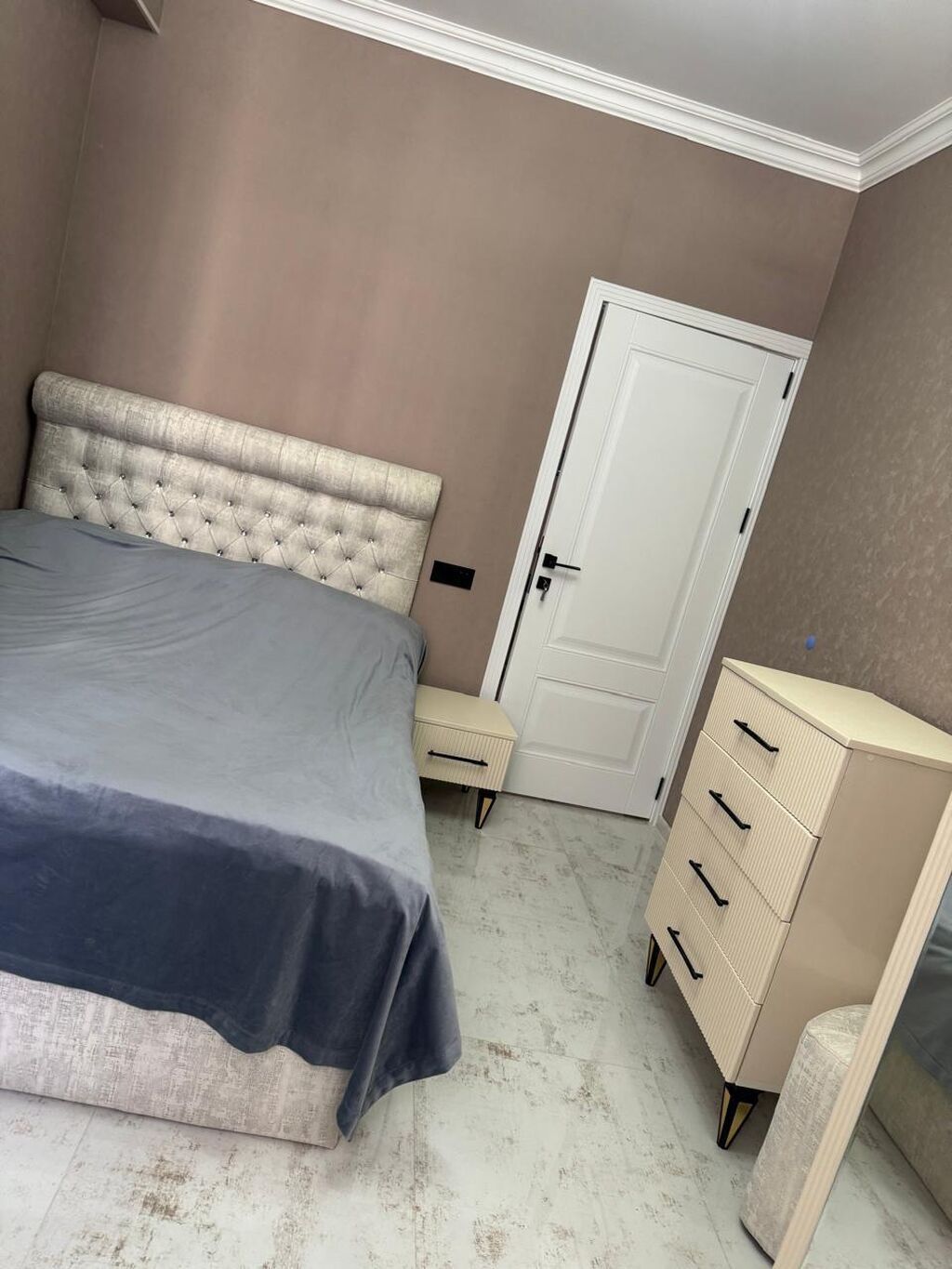 Kiraye ev Abseron genceler seherciyi 3 cu mertebe 3 otaq 84kv esyali — Daşınmaz əmlak, Xırdalan (4)