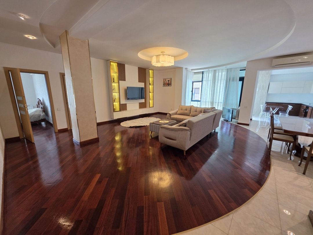 İcarəyə verilir 3 otaqlı yeni tikili 140 m² — Mənzil, Bakı